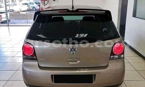 اشتري مستعمل Volkswagen Polo Beige سيارة في Maseru في Maseru اشتري مستعمل Volkswagen Polo Beige سيارة في Maseru في Maseru