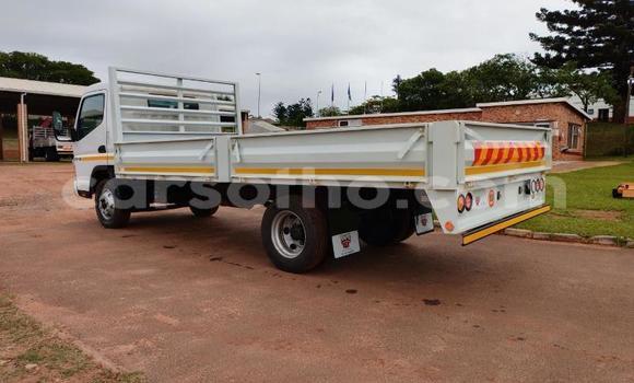 Sayi Na hannu Mitsubishi Van White Babbar mota in Maseru a Maseru Sayi Na hannu Mitsubishi Van White Babbar mota in Maseru a Maseru