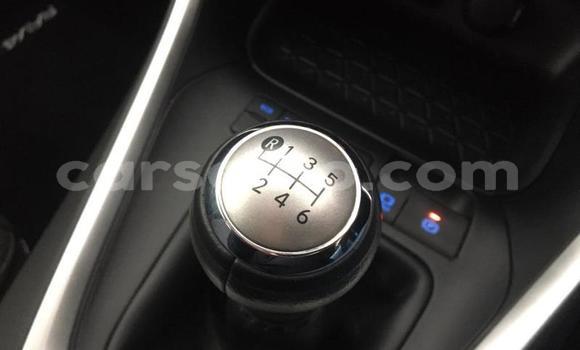 Sayi Na hannu Toyota RAV4 White Mota in Maseru a Maseru Sayi Na hannu Toyota RAV4 White Mota in Maseru a Maseru