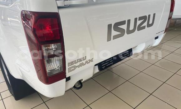 اشتري مستعمل Isuzu KB White سيارة في Maseru في Maseru اشتري مستعمل Isuzu KB White سيارة في Maseru في Maseru