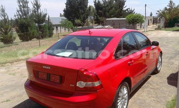 Buy Used Volvo S40 Red Car in Maseru in Maseru Buy Used Volvo S40 Red Car in Maseru in Maseru