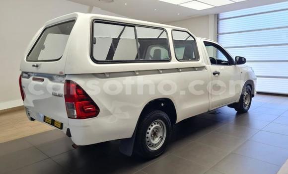 Buy Used Toyota Hilux White Car in Maseru in Maseru Buy Used Toyota Hilux White Car in Maseru in Maseru