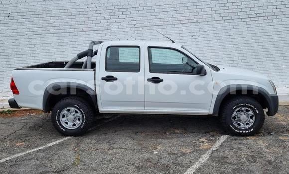 Buy Used Isuzu KB White Car in Maseru in Maseru Buy Used Isuzu KB White Car in Maseru in Maseru