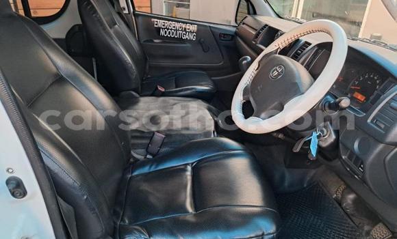 اشتري مستعمل Toyota Hiace White سيارة في Maseru في Maseru اشتري مستعمل Toyota Hiace White سيارة في Maseru في Maseru