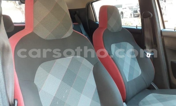 Buy Used Renault KWID Silver Car in Maseru in Maseru Buy Used Renault KWID Silver Car in Maseru in Maseru