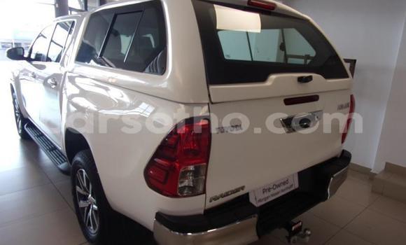 اشتري مستعمل Toyota Hilux White سيارة في Maseru في Maseru اشتري مستعمل Toyota Hilux White سيارة في Maseru في Maseru