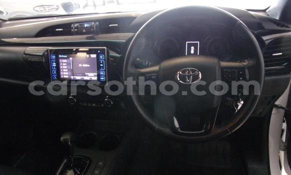 اشتري مستعمل Toyota Hilux White سيارة في Maseru في Maseru اشتري مستعمل Toyota Hilux White سيارة في Maseru في Maseru