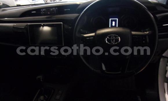 اشتري مستعمل Toyota Hilux White سيارة في Maseru في Maseru اشتري مستعمل Toyota Hilux White سيارة في Maseru في Maseru