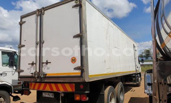 اشتري مستعمل Nissan UD Other شاحنة في Maseru في Maseru اشتري مستعمل Nissan UD Other شاحنة في Maseru في Maseru