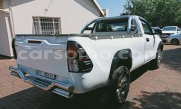 اشتري مستعمل Toyota Hilux White سيارة في Maseru في Maseru اشتري مستعمل Toyota Hilux White سيارة في Maseru في Maseru
