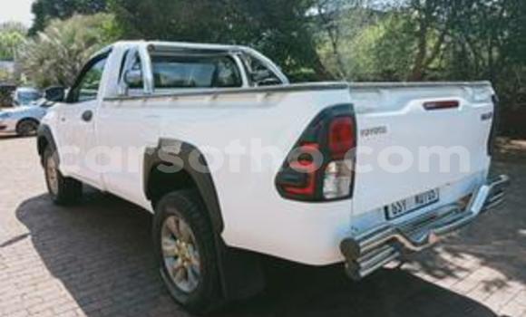 اشتري مستعمل Toyota Hilux White سيارة في Maseru في Maseru اشتري مستعمل Toyota Hilux White سيارة في Maseru في Maseru