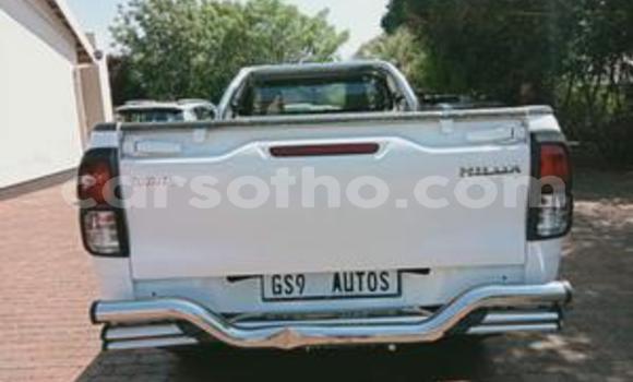 اشتري مستعمل Toyota Hilux White سيارة في Maseru في Maseru اشتري مستعمل Toyota Hilux White سيارة في Maseru في Maseru