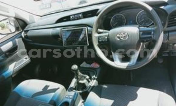 اشتري مستعمل Toyota Hilux White سيارة في Maseru في Maseru اشتري مستعمل Toyota Hilux White سيارة في Maseru في Maseru