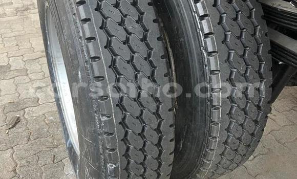 Sayi Na hannu Nissan UD White Babbar mota in Maseru a Maseru Sayi Na hannu Nissan UD White Babbar mota in Maseru a Maseru