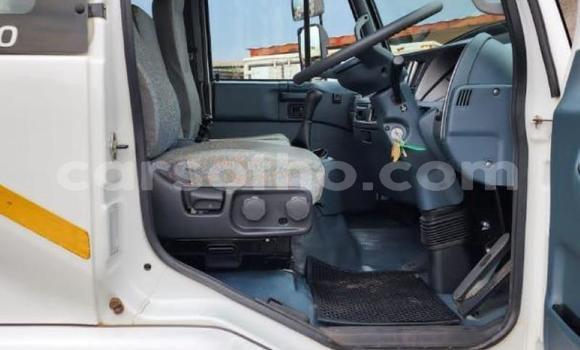 اشتري مستعمل Nissan UD White شاحنة في Maseru في Maseru اشتري مستعمل Nissan UD White شاحنة في Maseru في Maseru