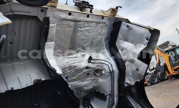 اشتري مستعمل Nissan UD White شاحنة في Maseru في Maseru اشتري مستعمل Nissan UD White شاحنة في Maseru في Maseru