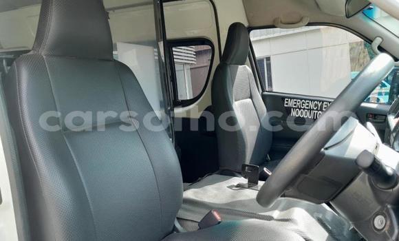 اشتري مستعمل Toyota Hiace White سيارة في Maseru في Maseru اشتري مستعمل Toyota Hiace White سيارة في Maseru في Maseru