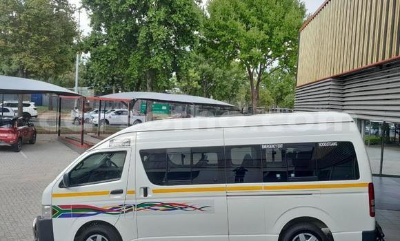 اشتري مستعمل Toyota Hiace White سيارة في Maseru في Maseru اشتري مستعمل Toyota Hiace White سيارة في Maseru في Maseru