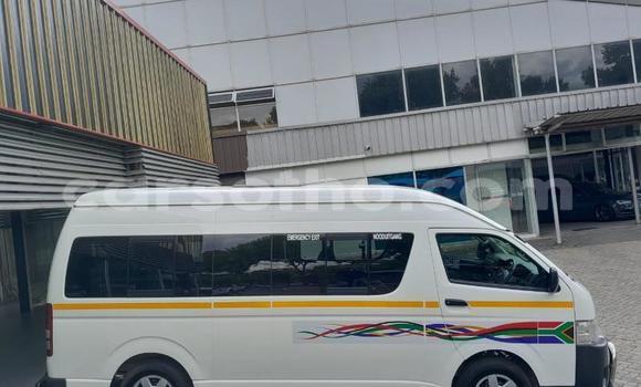 اشتري مستعمل Toyota Hiace White سيارة في Maseru في Maseru اشتري مستعمل Toyota Hiace White سيارة في Maseru في Maseru