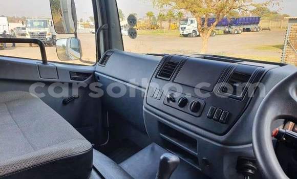 Sayi Na hannu Mitsubishi L400 White Babbar mota in Mohale's Hoek a Mohale's Hoek Sayi Na hannu Mitsubishi L400 White Babbar mota in Mohale's Hoek a Mohale's Hoek