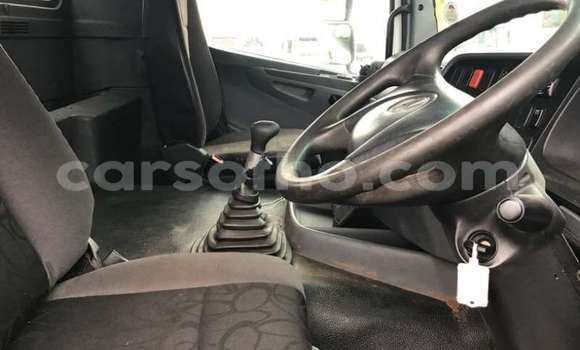 اشتري مستعمل Mercedes‒Benz Truck White شاحنة في Maseru في Maseru اشتري مستعمل Mercedes‒Benz Truck White شاحنة في Maseru في Maseru