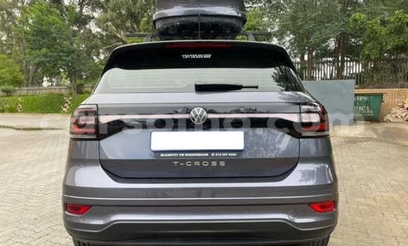 Acheter Occasion Voiture Volkswagen T-Roc Gris à Butha–Buthe, Thaba-Tseka Acheter Occasion Voiture Volkswagen T-Roc Gris à Butha–Buthe, Thaba-Tseka