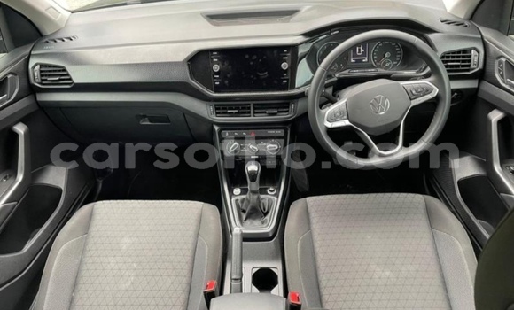 Acheter Occasion Voiture Volkswagen T-Roc Gris à Butha–Buthe, Thaba-Tseka Acheter Occasion Voiture Volkswagen T-Roc Gris à Butha–Buthe, Thaba-Tseka