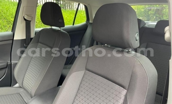 Acheter Occasion Voiture Volkswagen T-Roc Gris à Butha–Buthe, Thaba-Tseka Acheter Occasion Voiture Volkswagen T-Roc Gris à Butha–Buthe, Thaba-Tseka