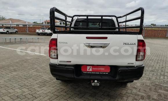اشتري مستعمل Toyota Hilux White سيارة في Maseru في Maseru اشتري مستعمل Toyota Hilux White سيارة في Maseru في Maseru