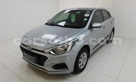 Acheter Occasion Voiture Hyundai i20 Blanc à Maseru, Maseru Acheter Occasion Voiture Hyundai i20 Blanc à Maseru, Maseru