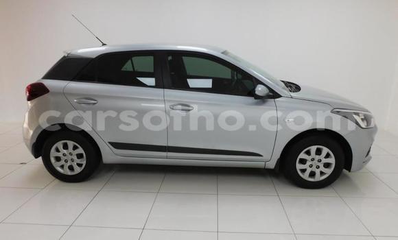 Acheter Occasion Voiture Hyundai i20 Blanc à Maseru, Maseru Acheter Occasion Voiture Hyundai i20 Blanc à Maseru, Maseru