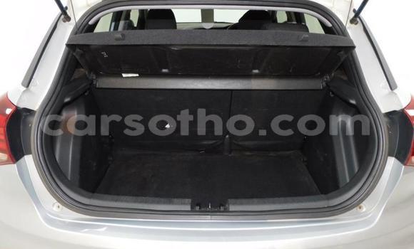 Acheter Occasion Voiture Hyundai i20 Blanc à Maseru, Maseru Acheter Occasion Voiture Hyundai i20 Blanc à Maseru, Maseru