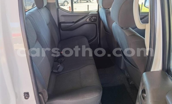 Acheter Occasion Voiture Nissan Navara Blanc à Maputsoa, Leribe Acheter Occasion Voiture Nissan Navara Blanc à Maputsoa, Leribe