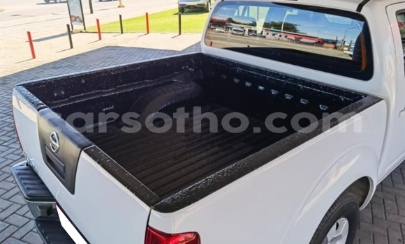 Acheter Occasion Voiture Nissan Navara Blanc à Maputsoa, Leribe Acheter Occasion Voiture Nissan Navara Blanc à Maputsoa, Leribe