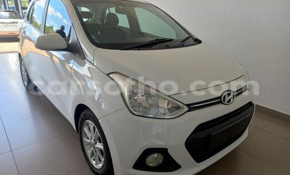 Buy Used Hyundai i10 White Car in Maseru in Maseru