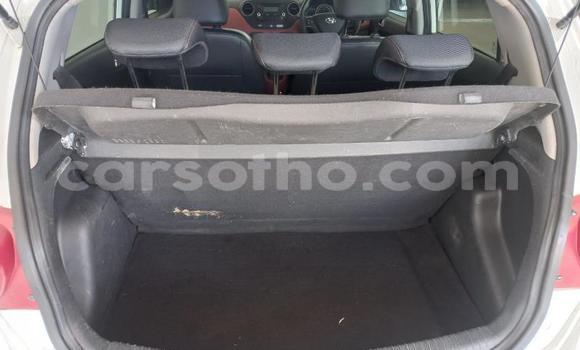 Sayi Na hannu Hyundai i10 White Mota in Maseru a Maseru Sayi Na hannu Hyundai i10 White Mota in Maseru a Maseru
