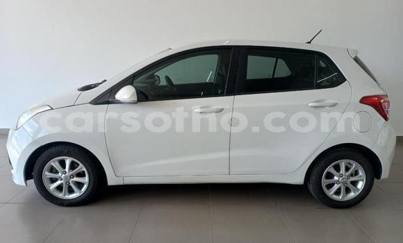 Sayi Na hannu Hyundai i10 White Mota in Maseru a Maseru Sayi Na hannu Hyundai i10 White Mota in Maseru a Maseru