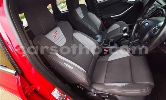 Acheter Occasion Voiture Ford Focus Rouge à Mokhotlong, Berea Acheter Occasion Voiture Ford Focus Rouge à Mokhotlong, Berea