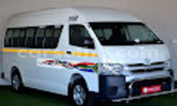 Sayi Na hannu Toyota Hiace White Mota in Maputsoa a Leribe Sayi Na hannu Toyota Hiace White Mota in Maputsoa a Leribe