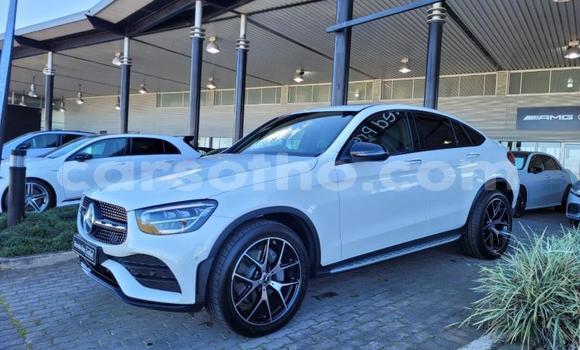 Sayi Na hannu Mercedes-Benz GLC 250D White Mota in Maseru a Maseru Sayi Na hannu Mercedes-Benz GLC 250D White Mota in Maseru a Maseru