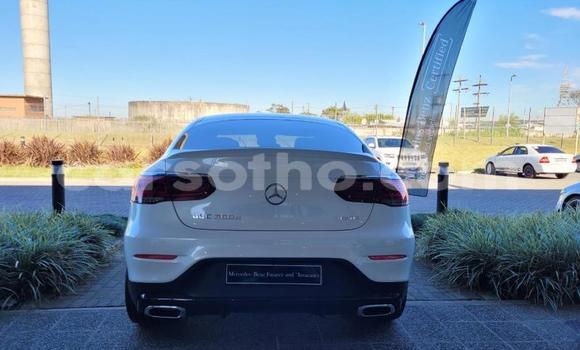 Sayi Na hannu Mercedes-Benz GLC 250D White Mota in Maseru a Maseru Sayi Na hannu Mercedes-Benz GLC 250D White Mota in Maseru a Maseru