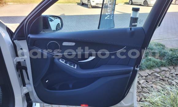 Sayi Na hannu Mercedes-Benz GLC 250D White Mota in Maseru a Maseru Sayi Na hannu Mercedes-Benz GLC 250D White Mota in Maseru a Maseru