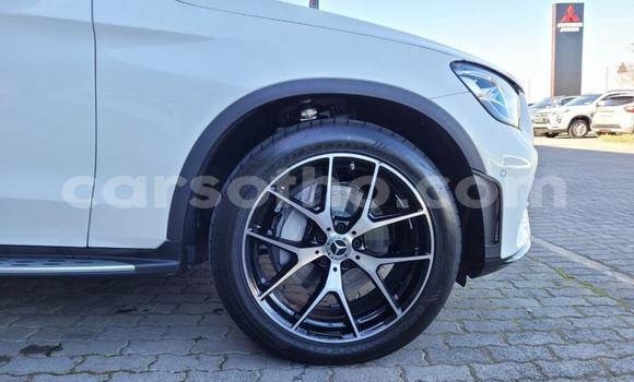Sayi Na hannu Mercedes-Benz GLC 250D White Mota in Maseru a Maseru Sayi Na hannu Mercedes-Benz GLC 250D White Mota in Maseru a Maseru