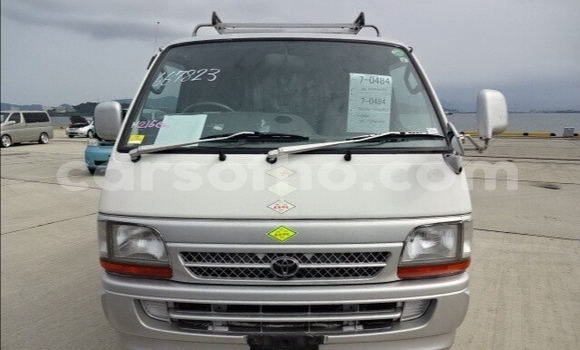 اشتري مستعمل Toyota Hiace White سيارة في Maseru في Maseru اشتري مستعمل Toyota Hiace White سيارة في Maseru في Maseru