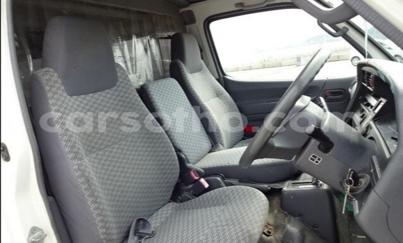 اشتري مستعمل Toyota Hiace White سيارة في Maseru في Maseru اشتري مستعمل Toyota Hiace White سيارة في Maseru في Maseru