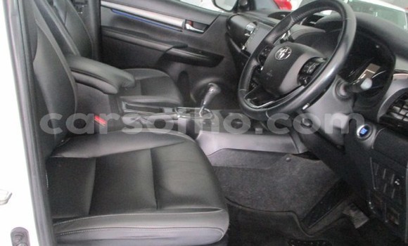 اشتري مستعمل Toyota Hilux White سيارة في Butha–Buthe في Thaba-Tseka اشتري مستعمل Toyota Hilux White سيارة في Butha–Buthe في Thaba-Tseka