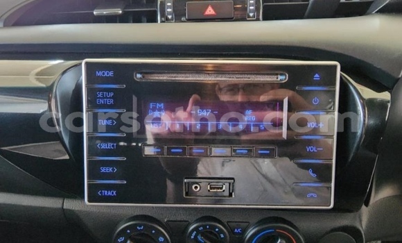 Sayi Na hannu Toyota Hilux White Mota in Maputsoe a Leribe Sayi Na hannu Toyota Hilux White Mota in Maputsoe a Leribe