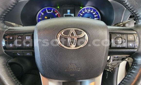 Sayi Na hannu Toyota Hilux White Mota in Maputsoe a Leribe Sayi Na hannu Toyota Hilux White Mota in Maputsoe a Leribe