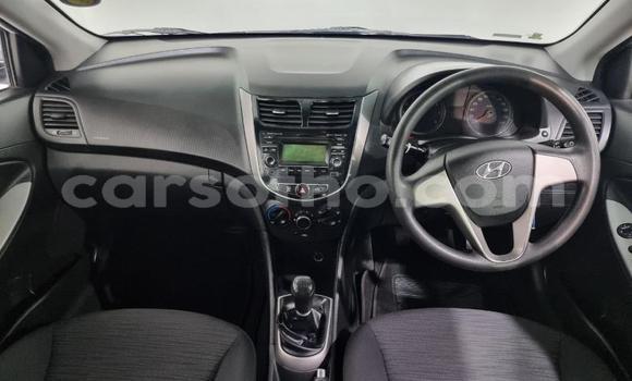 اشتري مستعمل Hyundai Accent White سيارة في Maseru في Maseru اشتري مستعمل Hyundai Accent White سيارة في Maseru في Maseru