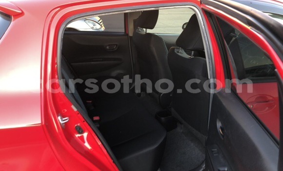 اشتري مستعمل Toyota Vitz Red سيارة في Maseru في Maseru اشتري مستعمل Toyota Vitz Red سيارة في Maseru في Maseru
